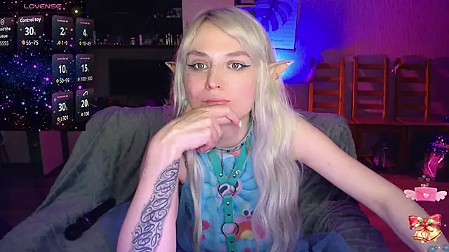 mischellemeow13 online show from 23, 4, 2026