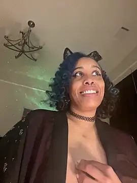 loveluna8 online show from 14, 10, 2025