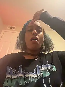 loveluna8 online show from 1, 12, 2025