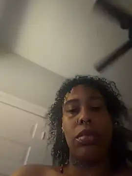 loveluna8 online show from 19, 4, 2026