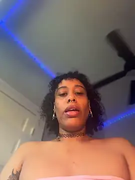 loveluna8 online show from 27, 4, 2026