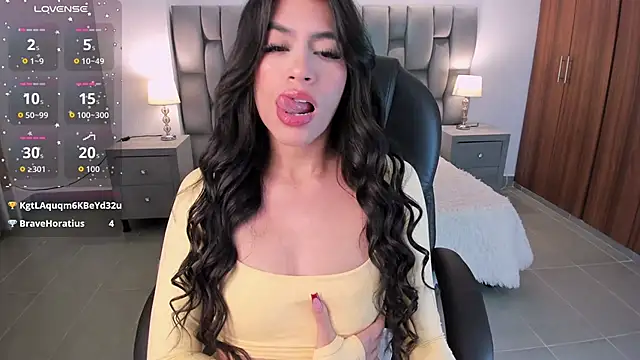 Snapshot of sarita_evanss chatting on 21, 11, 2025 sarita evanss online show from 21, 11, 2025