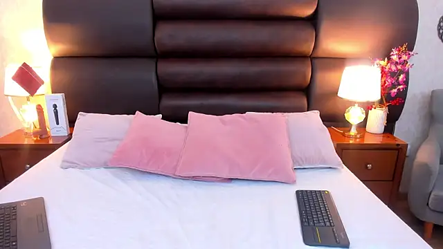 AmbarSantany online show from 5, 2, 2026