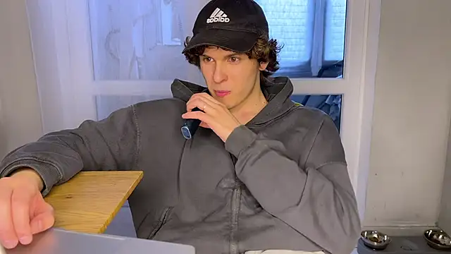 alyx garden online show from 25, 4, 2026