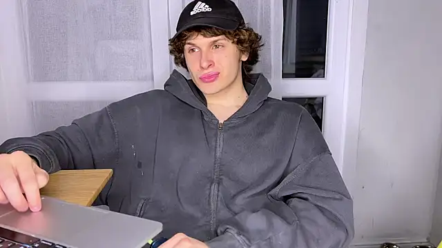 alyx garden online show from 27, 4, 2026