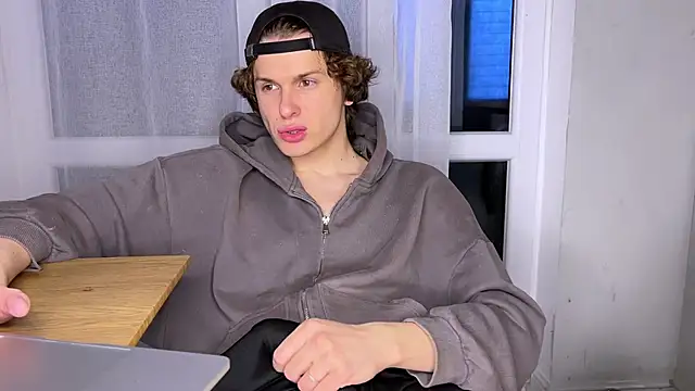 alyx garden online show from 28, 4, 2026