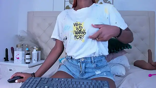  chloe adams online show from 11, 3, 2025