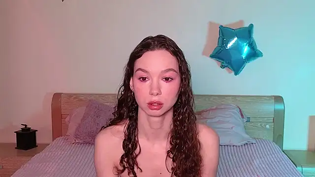 Snapshot of katycrown chatting on 8, 12, 2024 katycrown online show from 8, 12, 2024