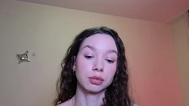 Snapshot of katycrown chatting on 6, 2, 2025 katycrown online show from 6, 2, 2025