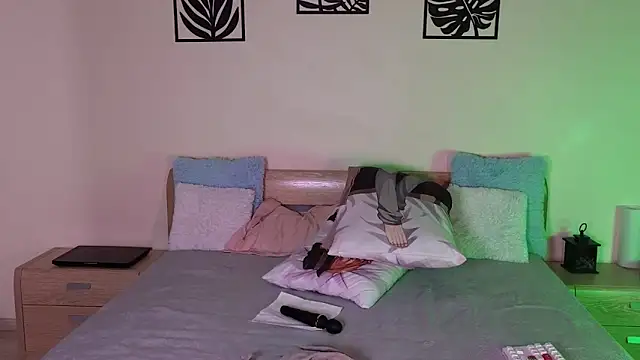 Snapshot of katycrown chatting on 15, 9, 2025 katycrown online show from 15, 9, 2025