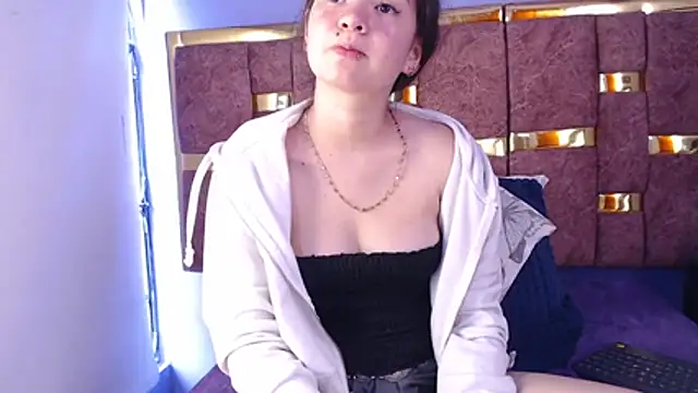 lilimini032 online show from 18, 3, 2026