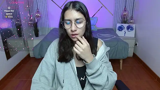 Lita Rogers online show from 9, 4, 2026