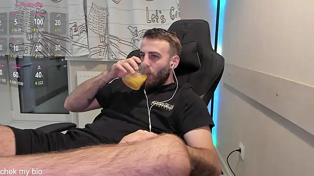 Snapshot of OtisRam chatting on 15, 9, 2025 OtisRam online show from 15, 9, 2025