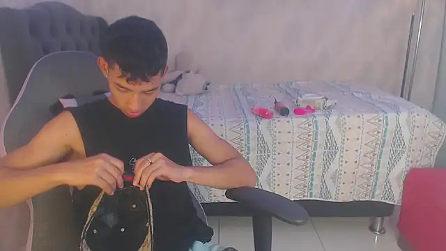 Snapshot of jose_sexycumm chatting on 2, 2, 2025 jose sexycumm online show from 2, 2, 2025