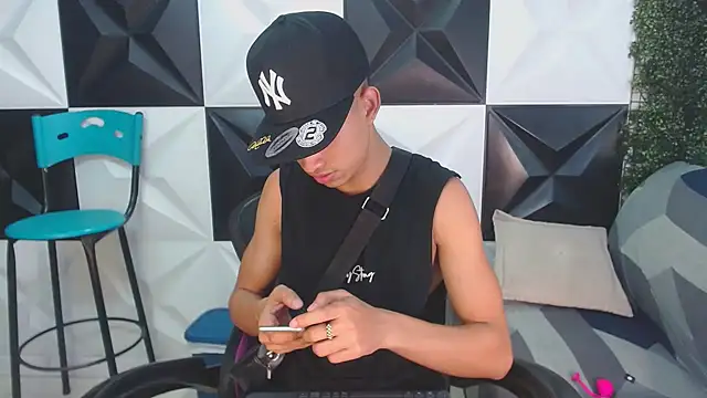 Snapshot of jose_sexycumm chatting on 12, 3, 2025 jose sexycumm online show from 12, 3, 2025