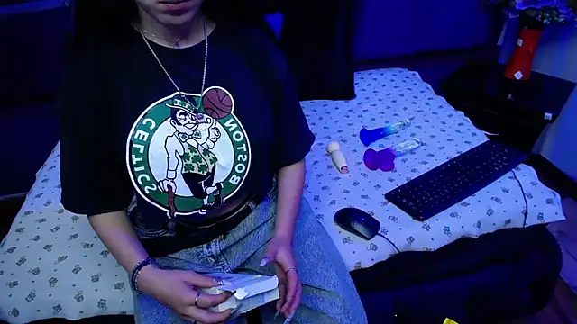 Snapshot of Katty_Queen chatting on 12, 3, 2025 Katty Queen online show from 12, 3, 2025