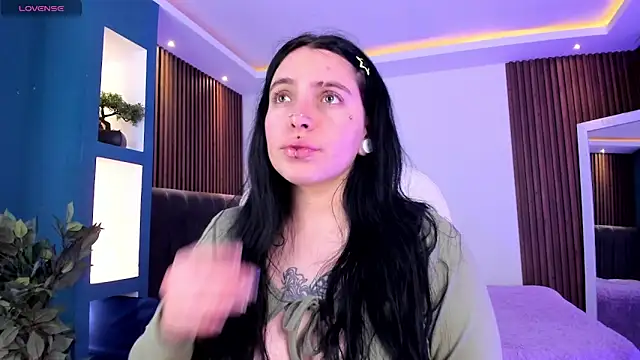 Lucy Smith2 online show from 14, 2, 2025