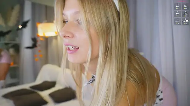 Snapshot of _Katie_Dierse chatting on 27, 10, 2025 Katie Dierse online show from 27, 10, 2025