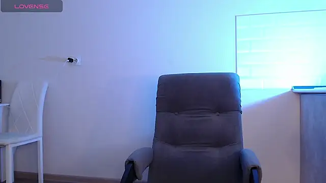 Eva Hailey  online show from 9, 7, 2026