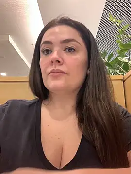 Sophie Eaton online show from 12, 9, 2025