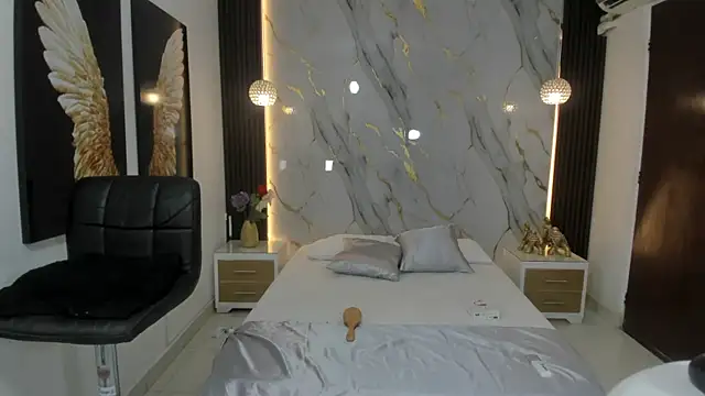 estephany doll online show from 16, 1, 2025