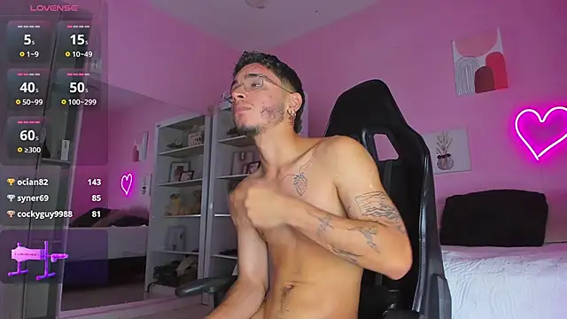 Ian Castillo  online show from 24, 2, 2025