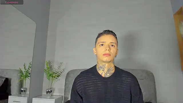 Ian Castillo  online show from 8, 6, 2026