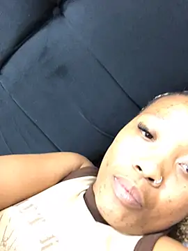 Snapshot of SZA_Doja chatting on 2, 6, 2026 SZA Doja online show from 2, 6, 2026