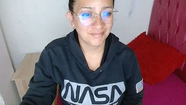 sarax ximena online show from 26, 11, 2025