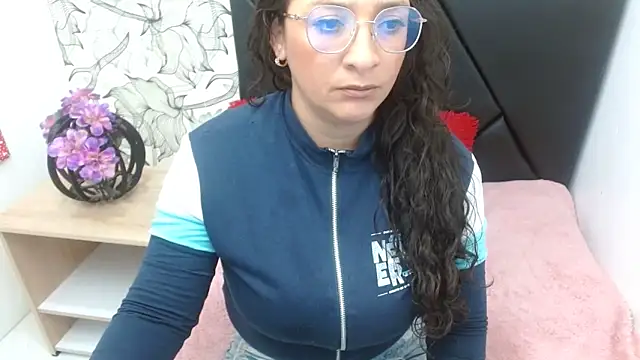 sarax ximena online show from 26, 4, 2026