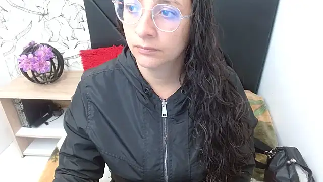 sarax ximena online show from 24, 7, 2026