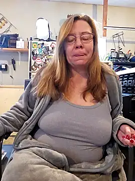 Snapshot of MsShelby40 chatting on 11, 1, 2025 MsShelby40 online show from 11, 1, 2025