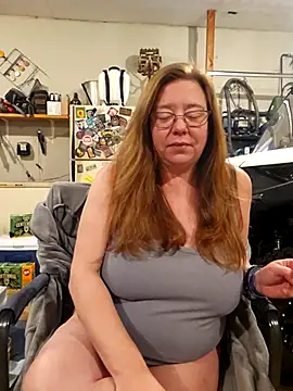 MsShelby40 online show from 13, 12, 2025