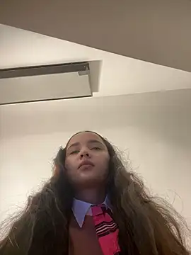 MollySanders    online show from 9, 2, 2025