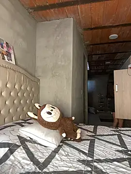 MollySanders    online show from 18, 1, 2026