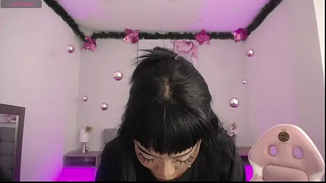 Violetta Suky online show from 22, 1, 2025