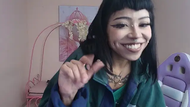 Violetta Suky online show from 6, 3, 2025