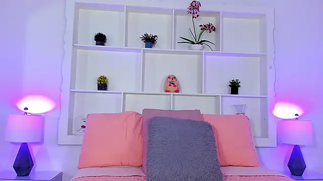 Jenifer Diaz online show from 1, 10, 2025