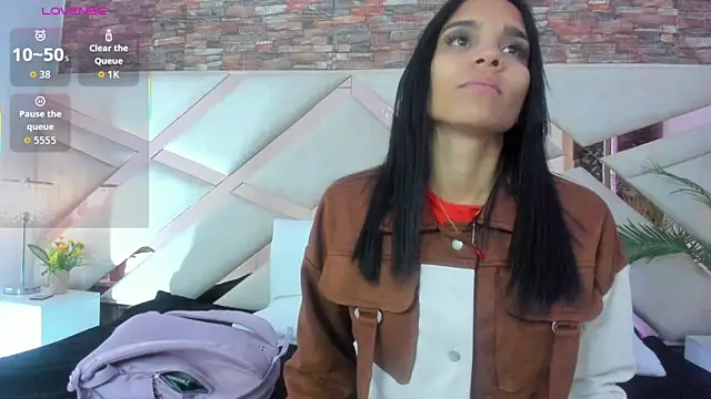 sophie pariss online show from 6, 2, 2026