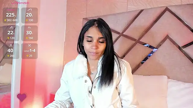 Snapshot of sophie_pariss chatting on 14, 5, 2026 sophie pariss online show from 14, 5, 2026