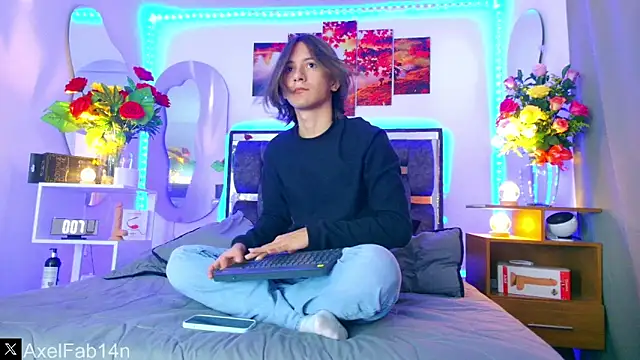 Snapshot of Alex_and_Fabian chatting on 15, 2, 2025 Alex and Fabian online show from 15, 2, 2025