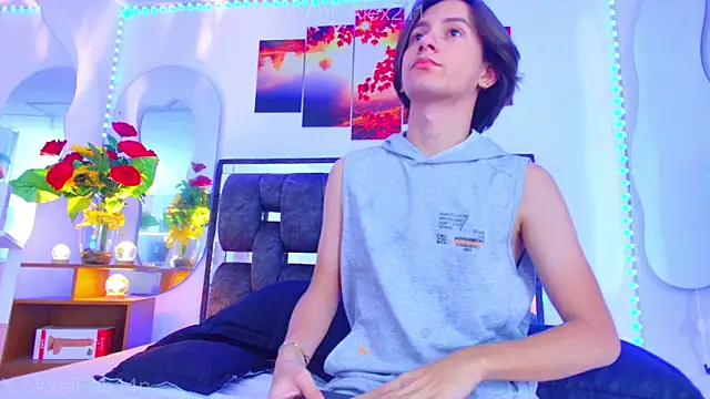 Snapshot of Alex_and_Fabian chatting on 28, 9, 2025 Alex and Fabian online show from 28, 9, 2025