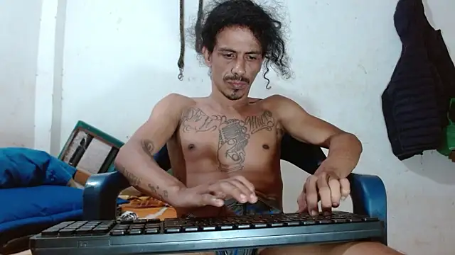 Snapshot of damian_bottom_bigcock chatting on 23, 5, 2026 damian bottom bigcock online show from 23, 5, 2026