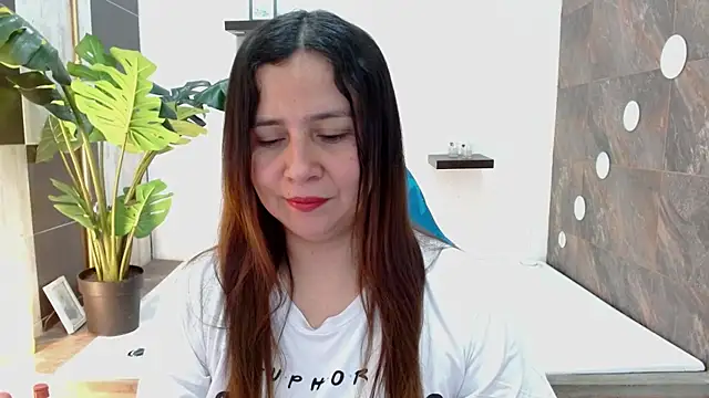 Snapshot of Heidy_Wells chatting on 26, 5, 2026 Heidy Wells online show from 26, 5, 2026