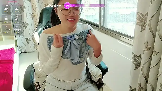 luoxuwen online show from 29, 12, 2024