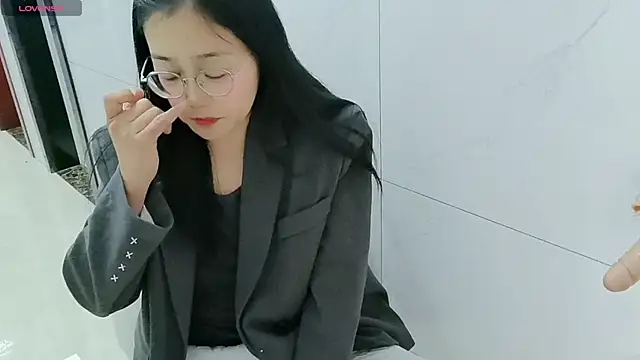 luoxuwen online show from 6, 3, 2025