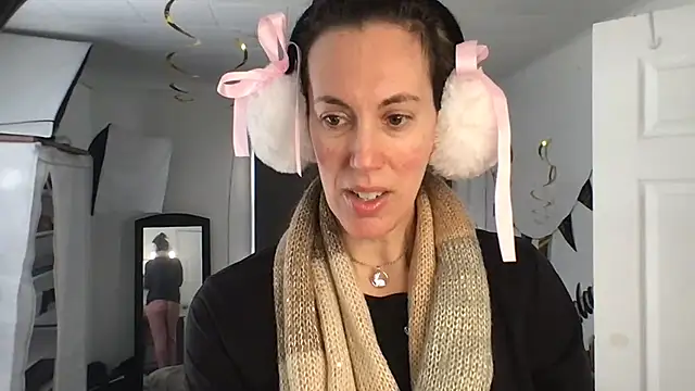 Snapshot of BonfireBonnie chatting on 20, 2, 2025 BonfireBonnie online show from 20, 2, 2025