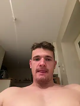 Snapshot of krov chatting on 5, 1, 2025 krov online show from 5, 1, 2025