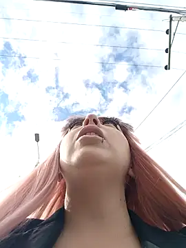 Snapshot of madelaine- chatting on 6, 1, 2025 madelaine- online show from 6, 1, 2025