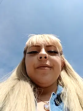 Snapshot of madelaine- chatting on 13, 1, 2025 madelaine- online show from 13, 1, 2025